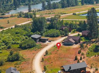 8 Wapiti Ct, Garden Valley, ID 83622