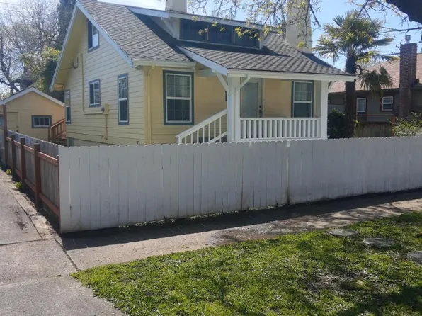 425 W 25th St, Vancouver, WA 98660