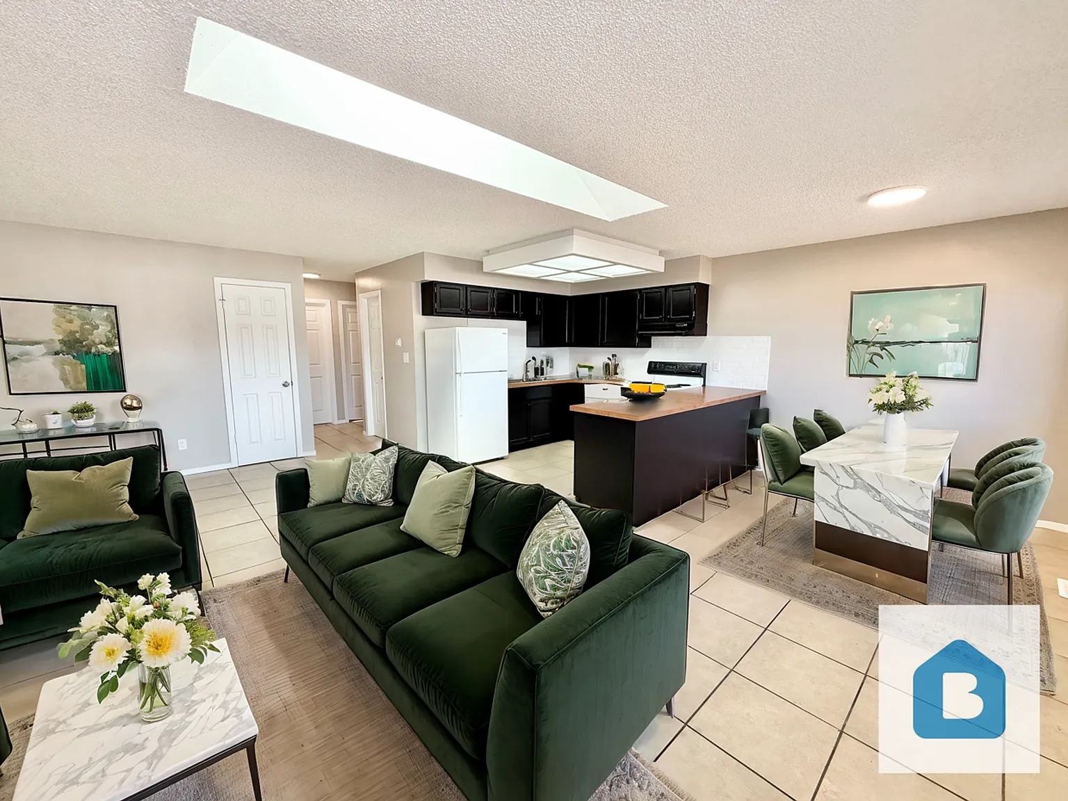 918-922 Teal Ct. — Photo 3