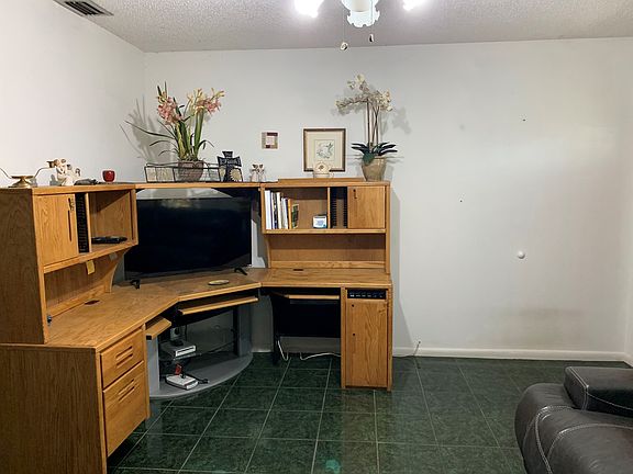 5th image of 326 Lasolona Ave