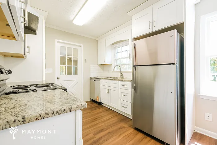4136 Moore Rd — Photo 5
