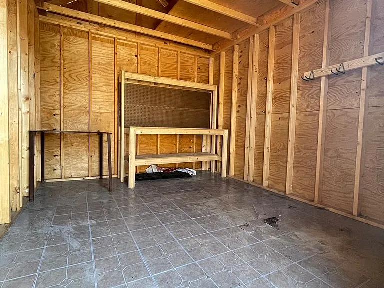 308 Sinclair Ln — Photo 31