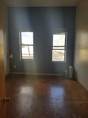 Rented by Prime Space Realty Corp | media 4