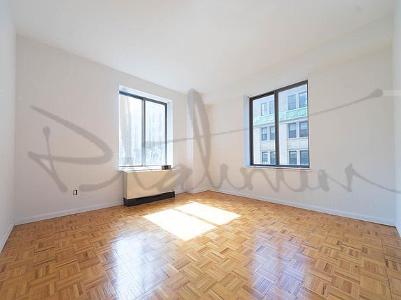 2nd image of 45 Wall St APT 910