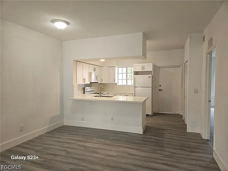 8424 Bernwood Cove Loop #1511 — Photo 5
