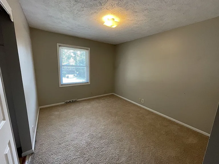 15112 Lincoln Cir — Photo 7