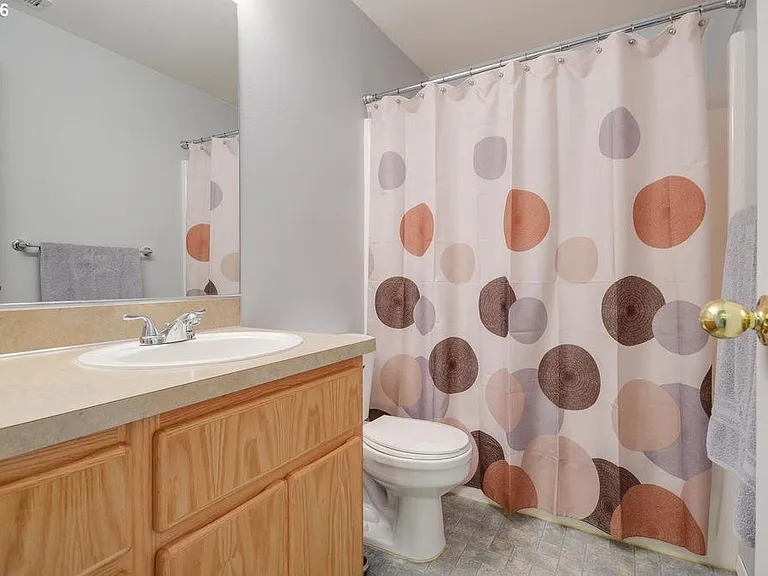 8208 NE 155th Ct — Photo 12