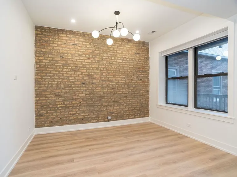 2254 N Sawyer Ave #1S — Photo 4