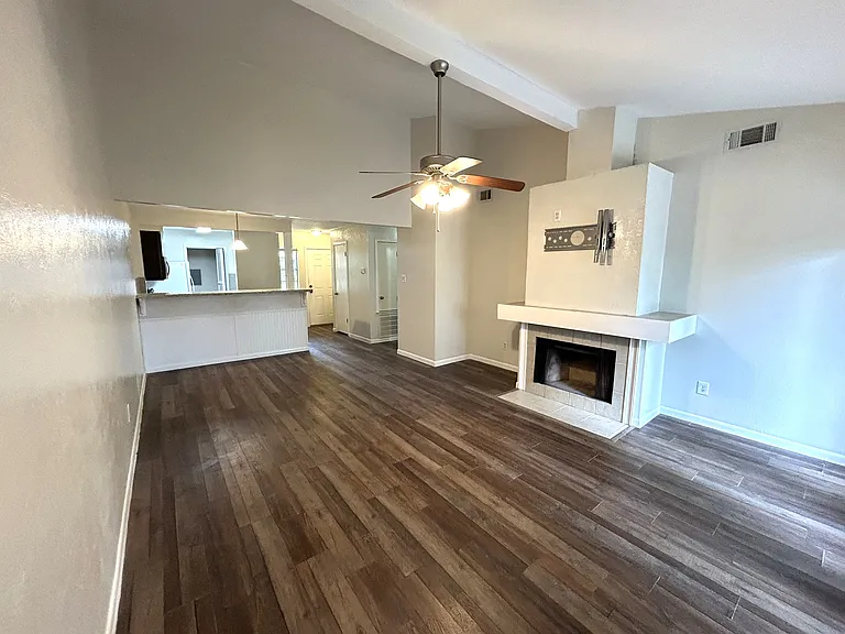 2800 Longmire Dr #44 — Photo 5