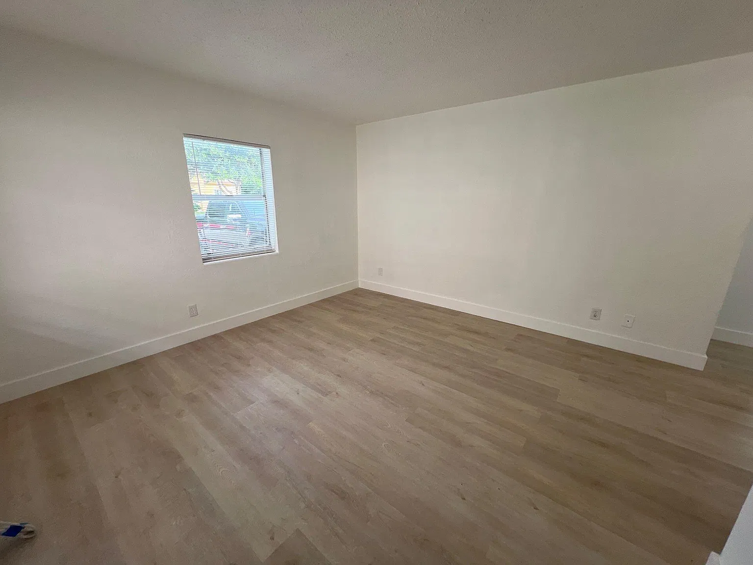 929 NW 3rd Ave — Photo 3