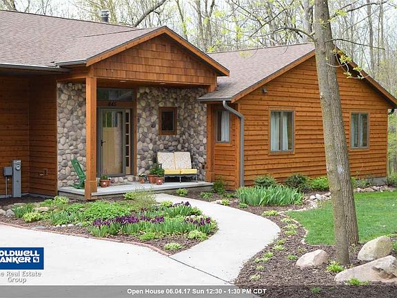 2nd image of 445 Woodland Cir