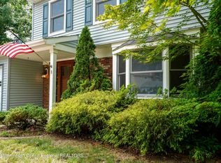 8 Drum Ct, Howell, NJ