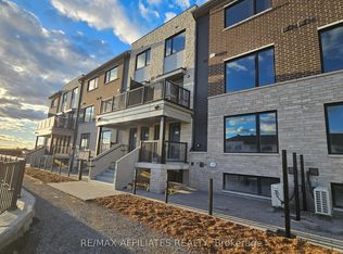 801 Glenroy Gilbert Dr #17, Ottawa, ON K2J 5R6