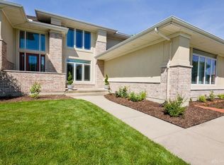 633 Beechwood Dr, Tipp City, OH 45371