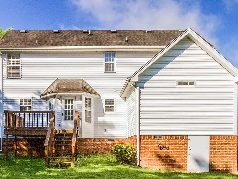 704 Parrish Point — Photo 15