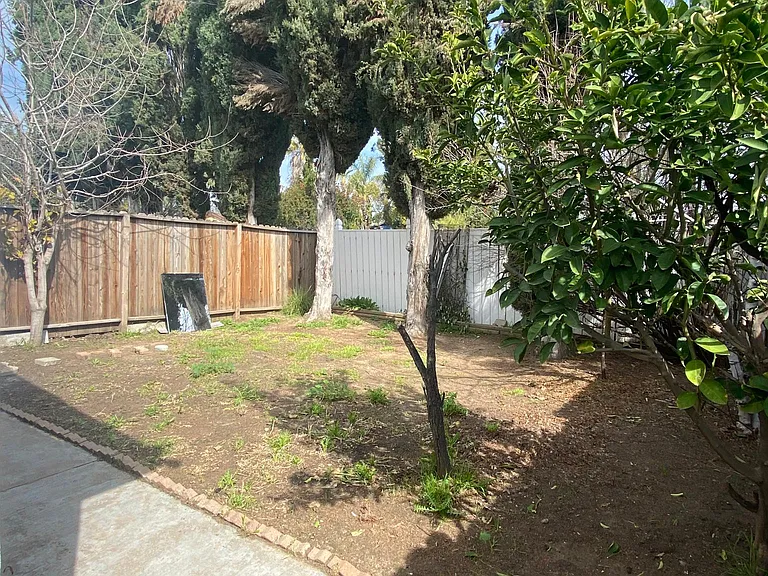 Glade Ave — Photo 2
