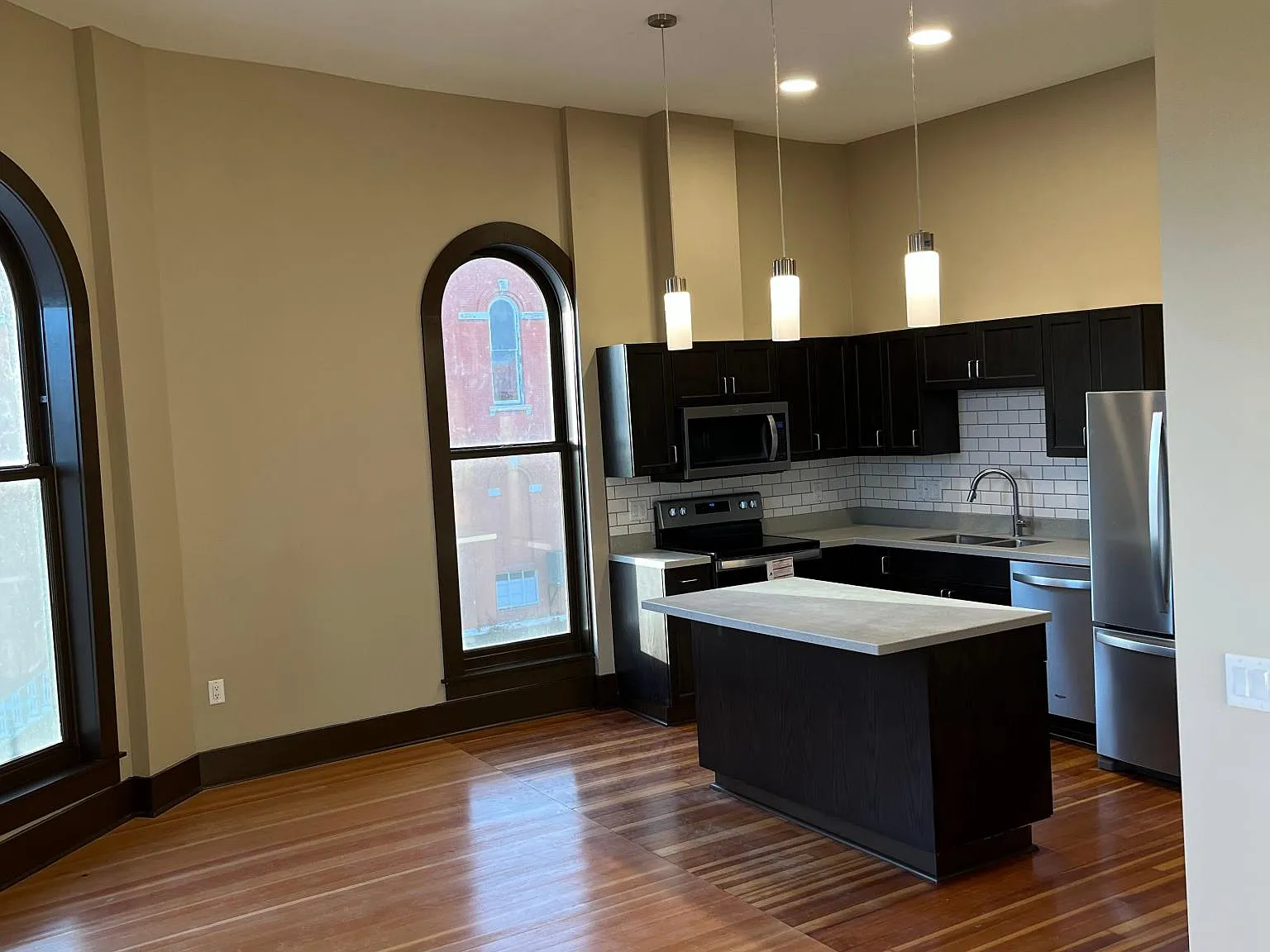 1 bed, 752 sqft, $875 — Photo 1