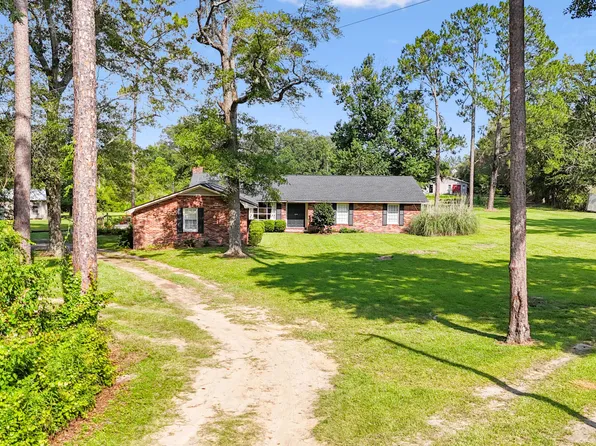 212 Lynwood Rd, Jesup, GA 31545