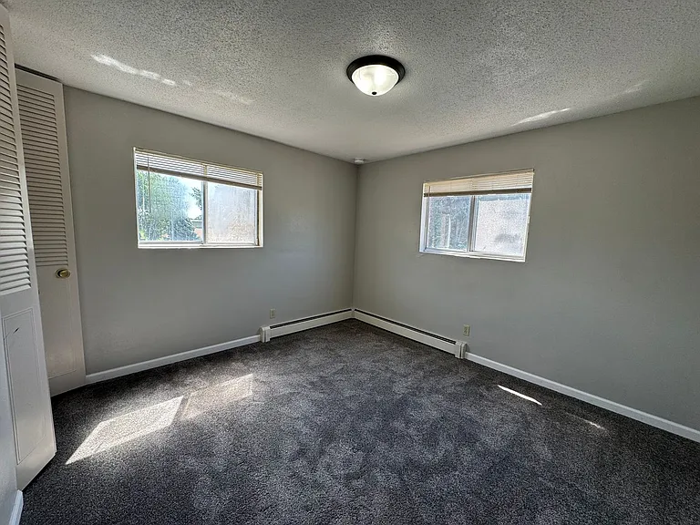 118 E Phillip Ave — Photo 6