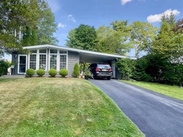 33 Crescent Circle, Rock Hill, NY 12775