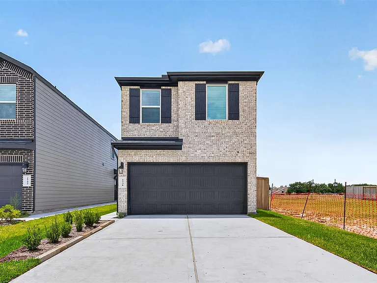 1738 Revolution Way — Photo 2