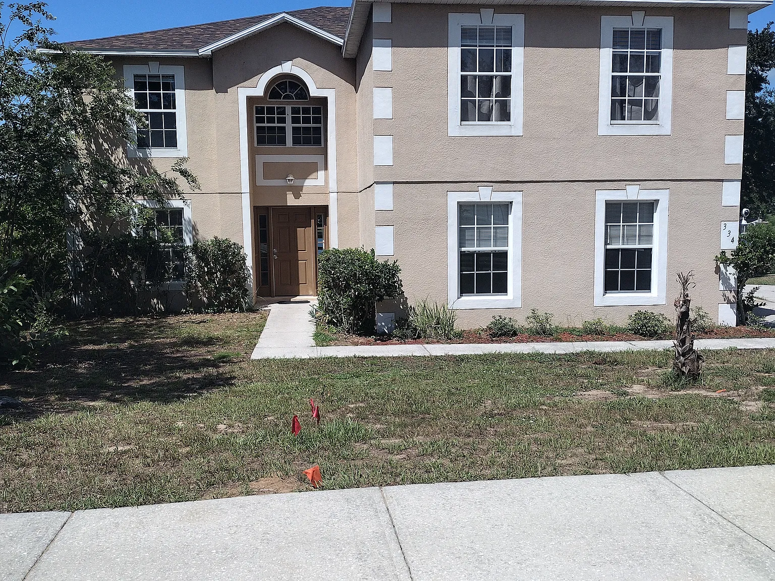 3 bed, 1.5 bath, 3269 sqft, $2,400 — Photo 1