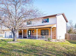 952 Wagon Trail Ct, Troy, IL 62294