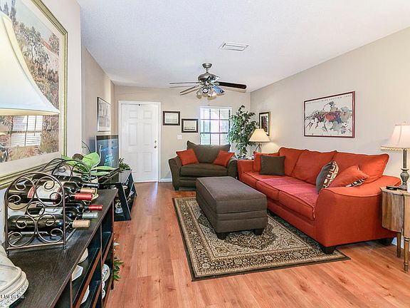 4th image of 708 Ginger Mill Dr