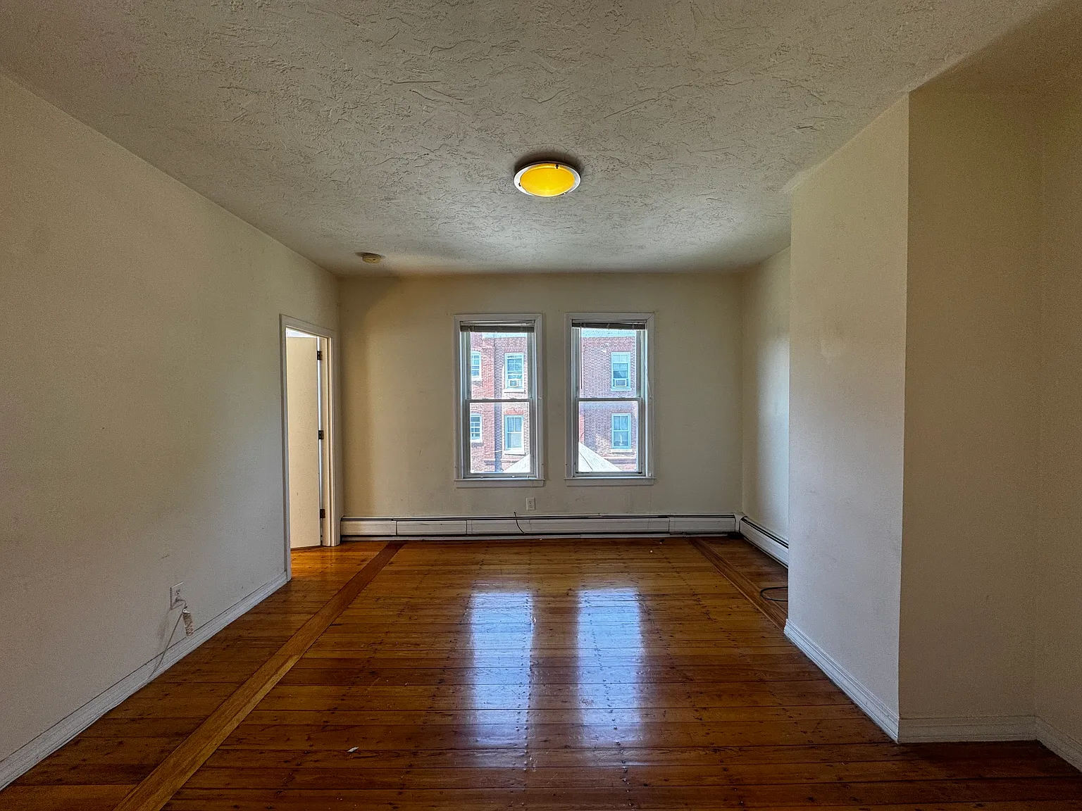 2 bed, 1200 sqft, $3,100 — Photo 4