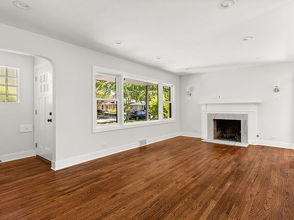 5th image of 8918 Parkside Ave