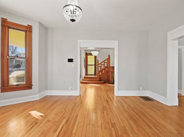 627 Locust St, Boonville, MO 65233