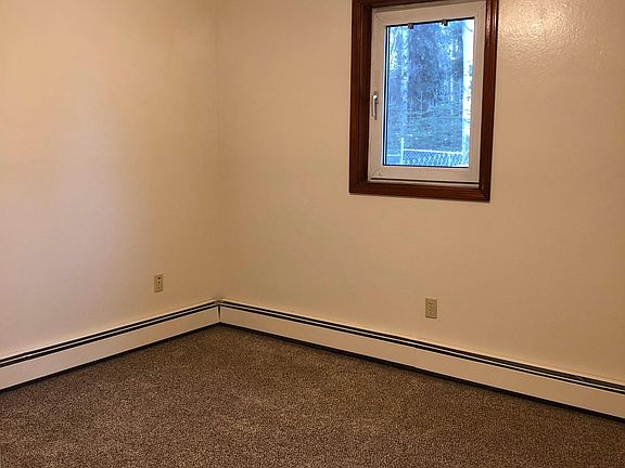 5th image of 3845 Kensington Ave #B