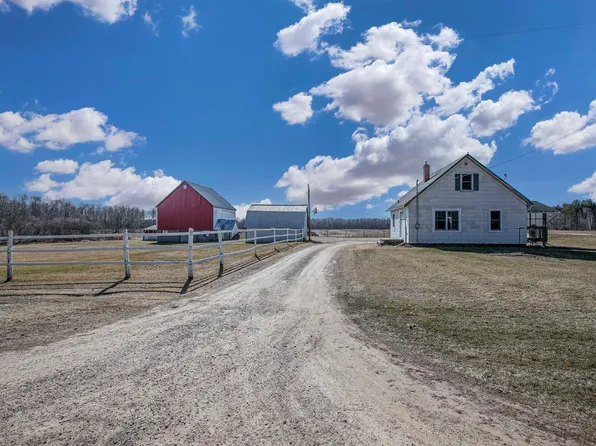 W8475 County Road F, Shiocton, WI 54170