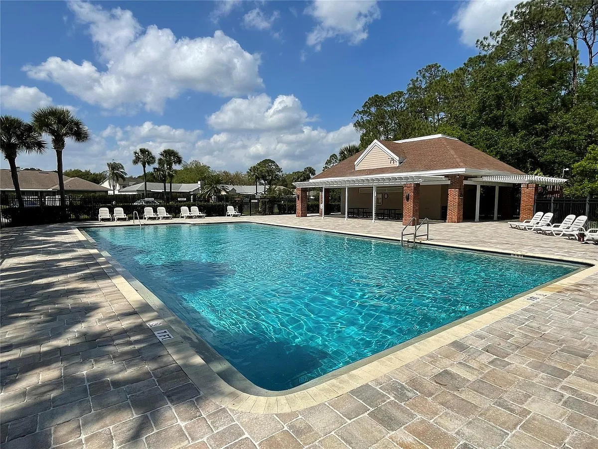 Building Photo - 4118 Forest Island Dr