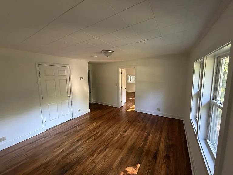 1000 Woodard Perry Rd — Photo 6