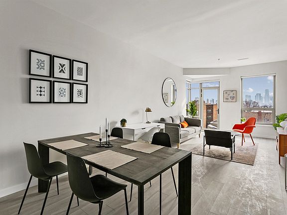 5th image of 75 Jordan Ave #206