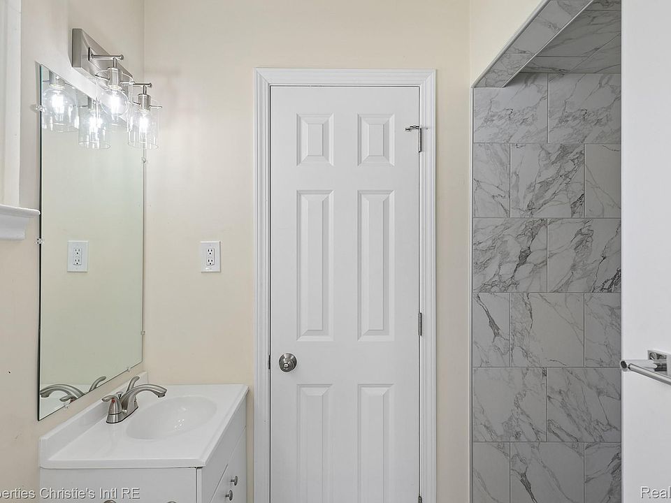 4620 Hillcrest Ave, photo 26