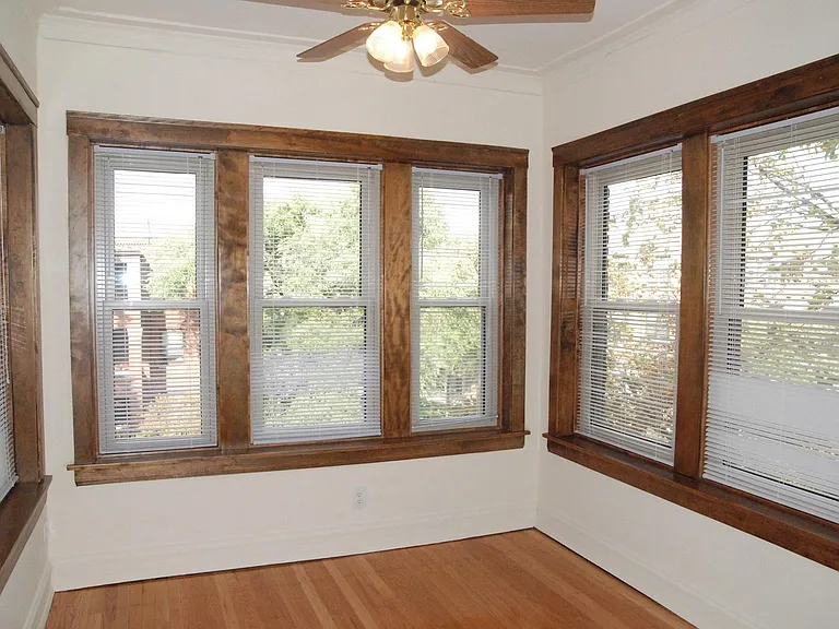 1535 West Addison — Photo 37