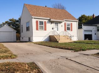 2142 N Clarkson St, Fremont, NE 68025