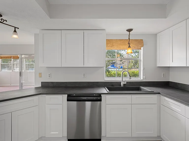 NEW kitchen