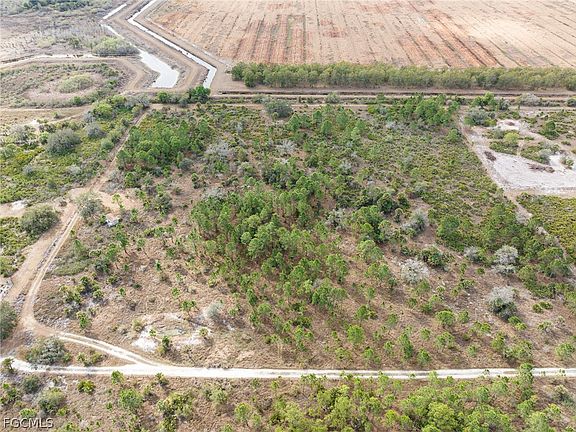 3rd image of 49599 Bermont Rd