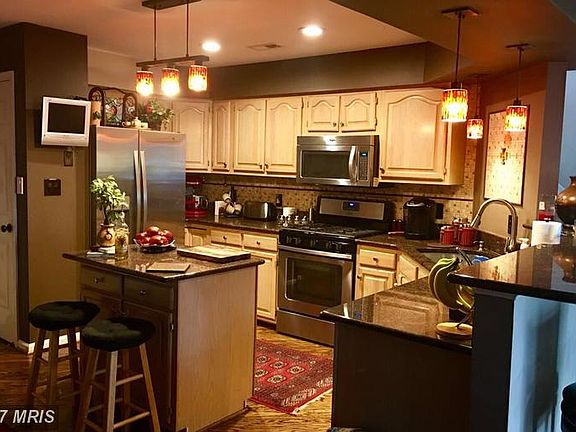 2nd image of 101 Southampton Ct #101