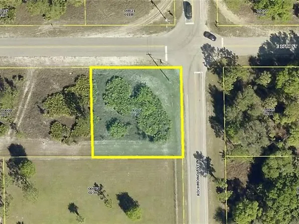 306 E 17th ST, LEHIGH ACRES, FL 33972