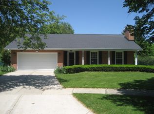 544 Harmony Ln, Lombard, IL