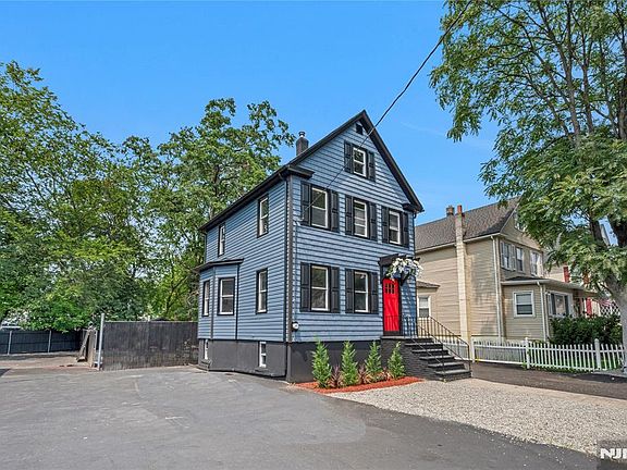 2nd image of 9 Byrne St