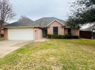 1200 Highcrest Dr, Burleson, TX 76028