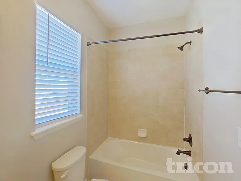 1512 Chokeberry St — Photo 9