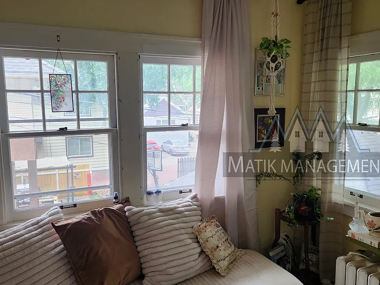 15 11th Ave NW #2 — Photo 8