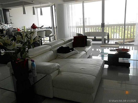 3rd image of 2000 Island Blvd APT 1810