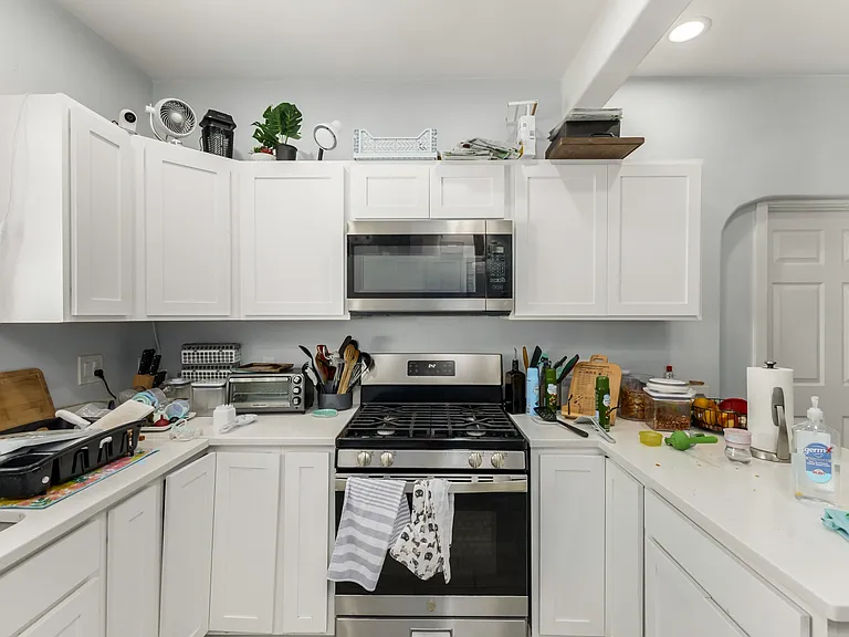 2321 E 6th St #1 — Photo 9